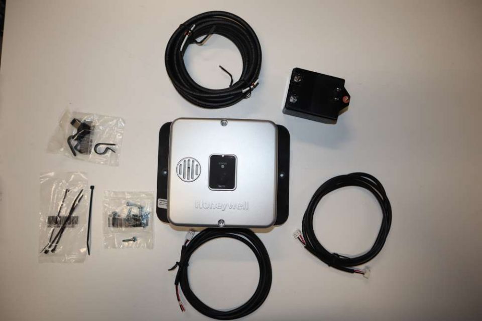 BradfordWhiteParts.com: Bradford White 239-47872-00 Plug-In Module